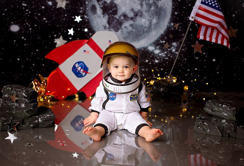 First Birthday Cake Smash Photography session by Michelle Sailer.